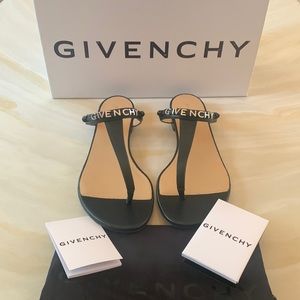 NWT! FINAL PRICE! Authentic Givenchy Sandals in Black Leather!